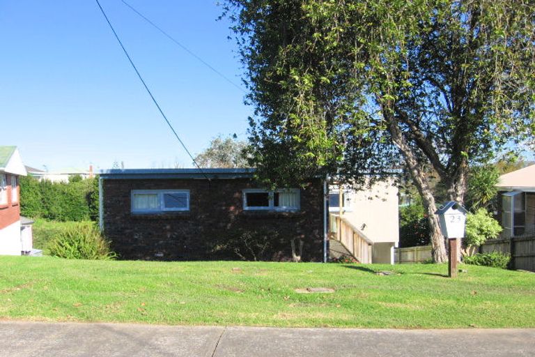Photo of property in 23a Castaing Crescent, Te Atatu South, Auckland, 0610