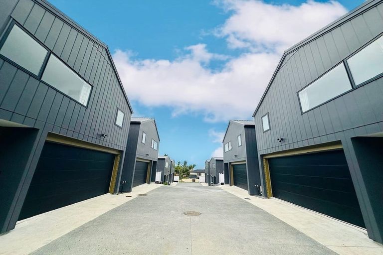 Photo of property in 8d Ringwood Street, Torbay, Auckland, 0630