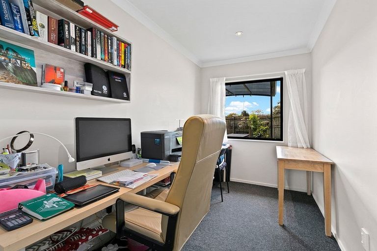 Photo of property in 57 Oteki Park Drive, Welcome Bay, Tauranga, 3112