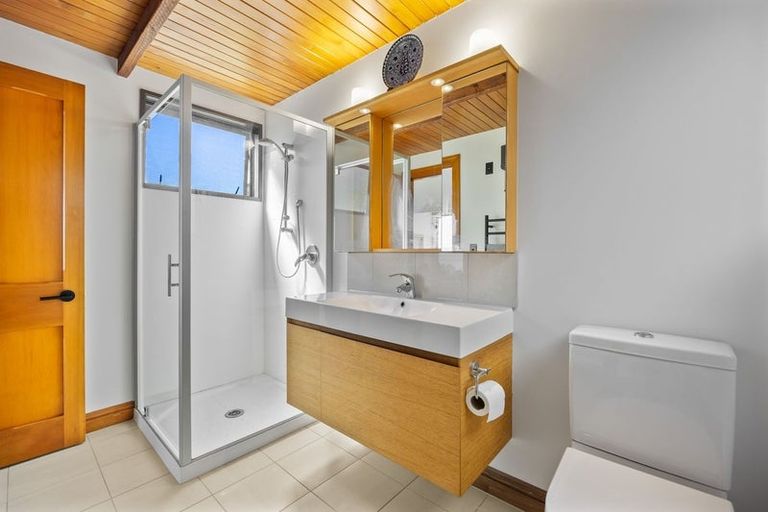 Photo of property in 2 The Cliffs, Britannia Heights, Nelson, 7010