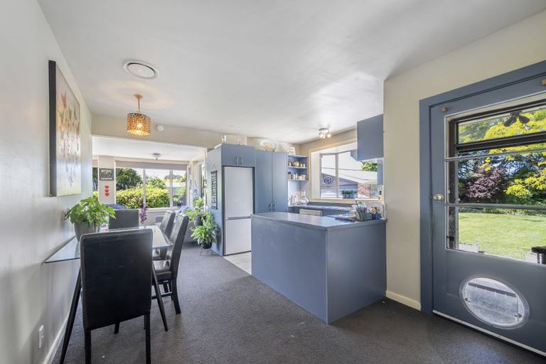 Photo of property in 92 Main North Road, Woodend, 7610