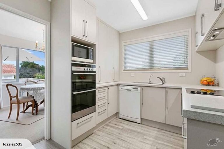 Photo of property in 3 Janet Street, Sunnyhills, Auckland, 2010