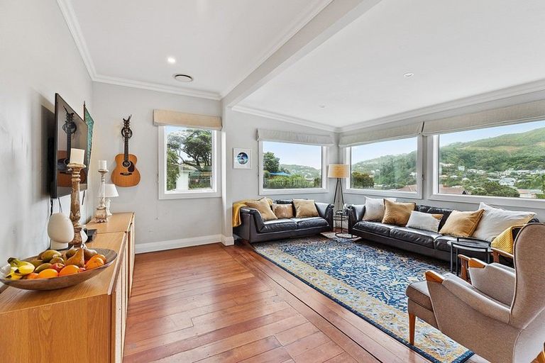 Photo of property in 90 Melbourne Road, Island Bay, Wellington, 6023