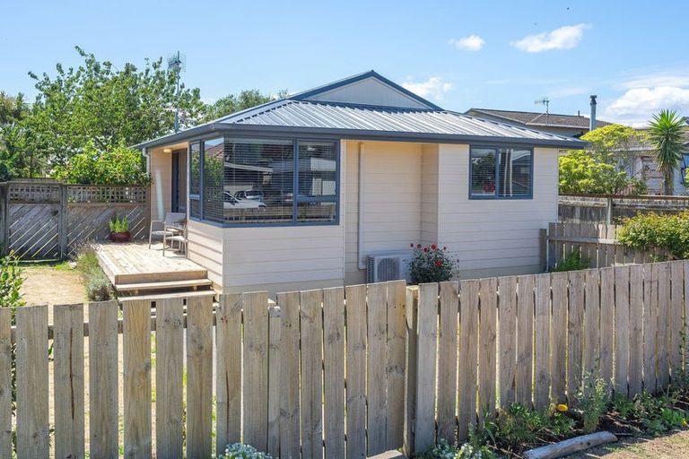 Photo of property in 35a Donovan Road, Paraparaumu Beach, Paraparaumu, 5032