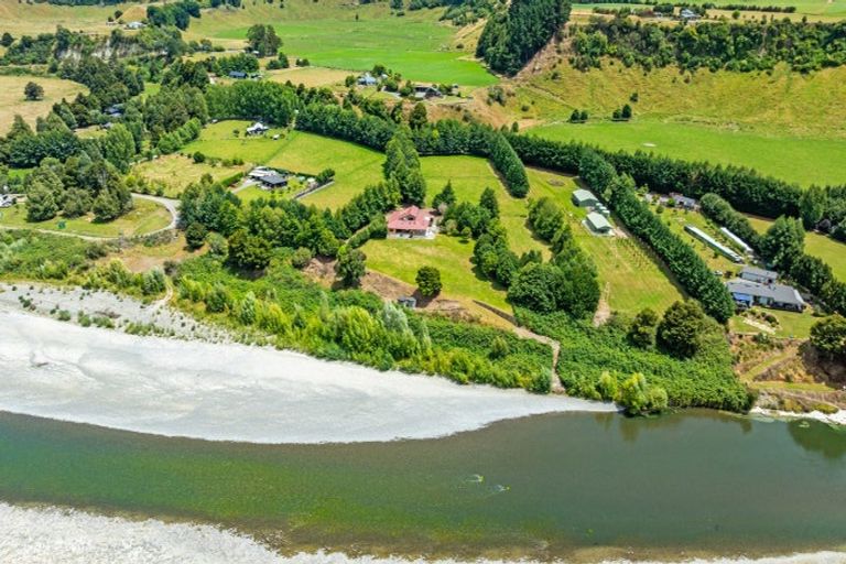 Photo of property in 195 Rowes Road, Hunterville, 4785