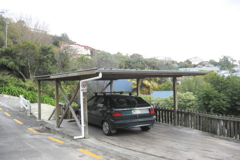 Photo of property in 15 Denholm Road, Hospital Hill, Napier, 4110