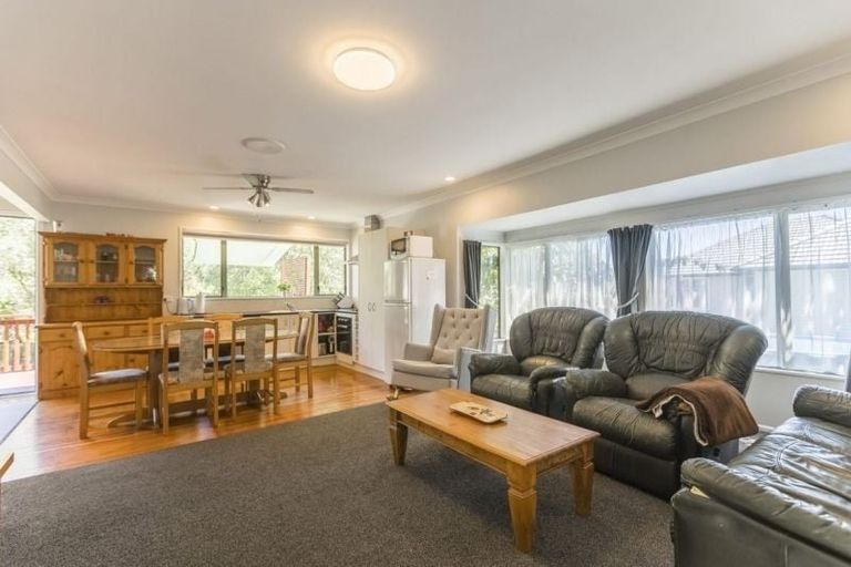 Photo of property in 28 Ruapehu Street, Paraparaumu, 5032