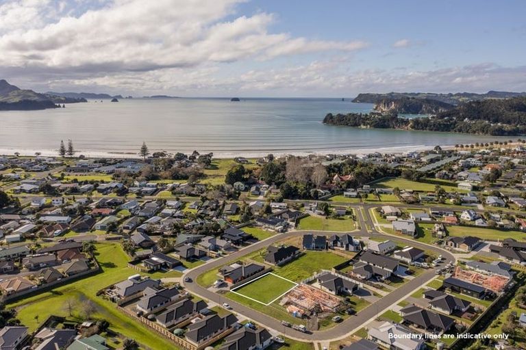 Photo of property in 18 Palm Drive, Whitianga, 3510