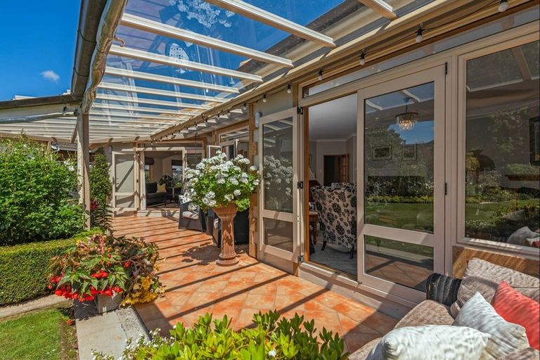 Photo of property in 5 Balmoral Drive, Terrace End, Palmerston North, 4410