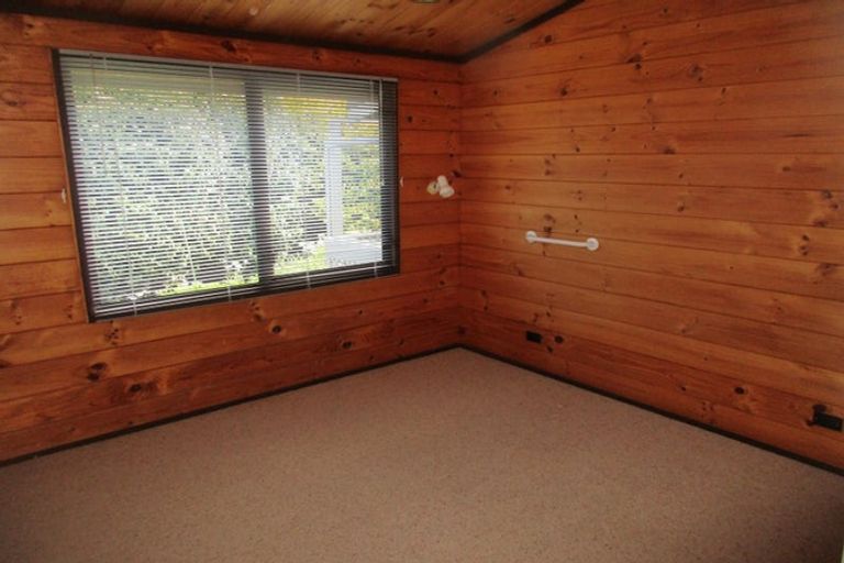 Photo of property in 21 Oriwa Street, Waikanae, 5036