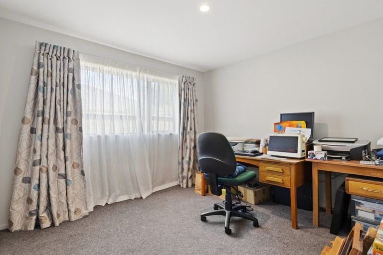 Photo of property in 59 Grimseys Road, Redwood, Christchurch, 8051