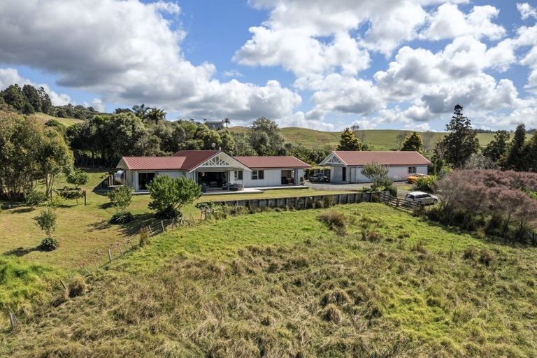 Photo of property in 35 Lloyd Drive, Wainui, Silverdale, 0994