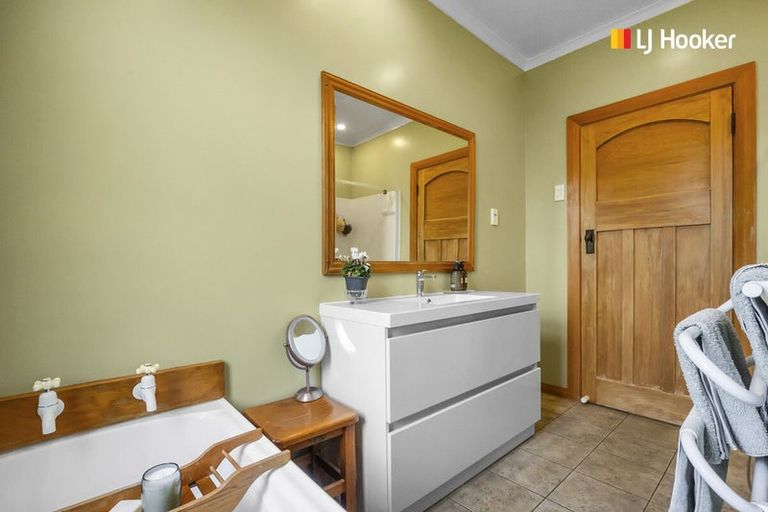 Photo of property in 77 Bayfield Road, Andersons Bay, Dunedin, 9013