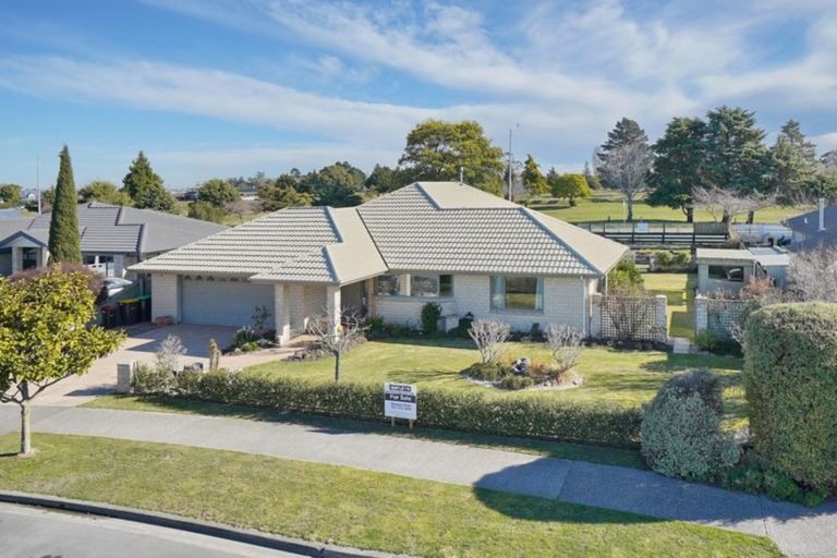 Photo of property in 13 Yellowlees Drive, Kaiapoi, 7630