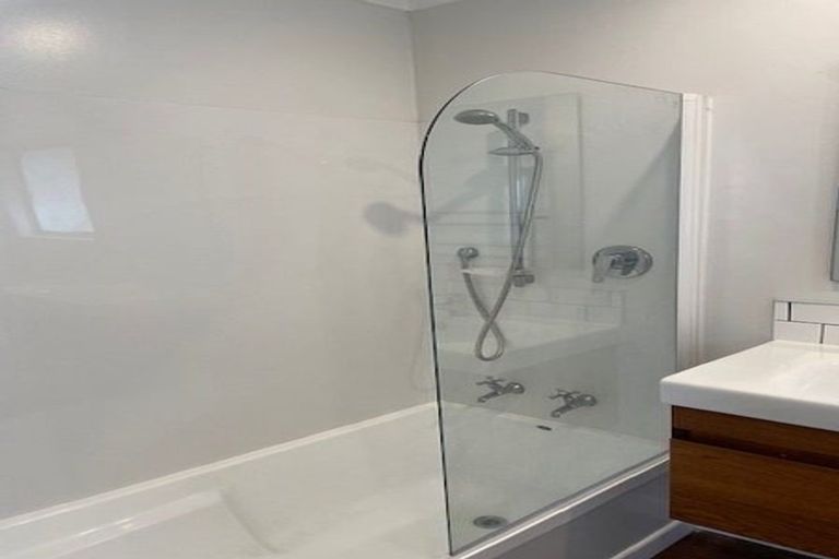 Photo of property in 10a Gaff Place, Whitby, Porirua, 5024