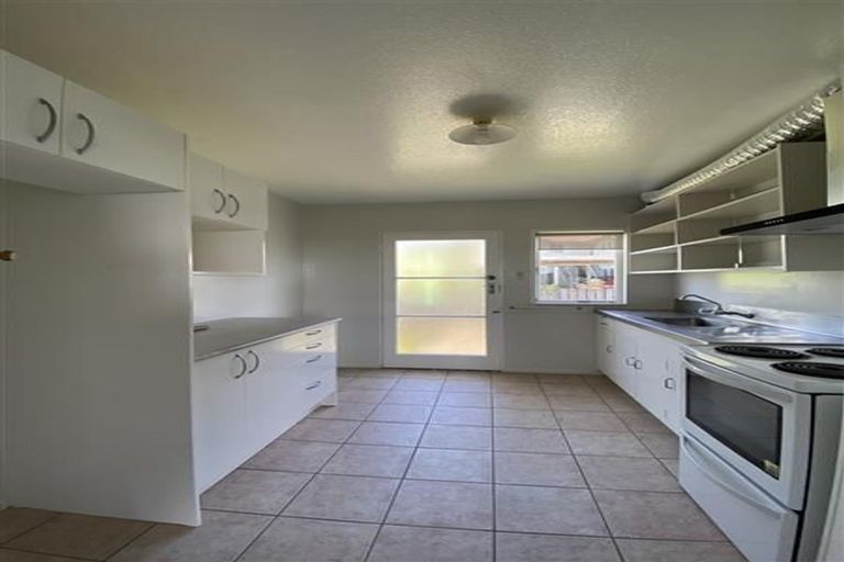 Photo of property in 4/63e Owairaka Avenue, Mount Albert, Auckland, 1025