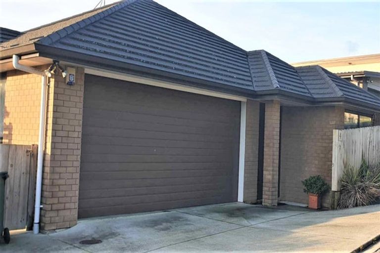 Photo of property in 4 Rooseville Mews, Pukekohe, 2120