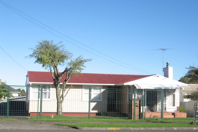 Photo of property in 198 Russell Road, Manurewa, Auckland, 2102