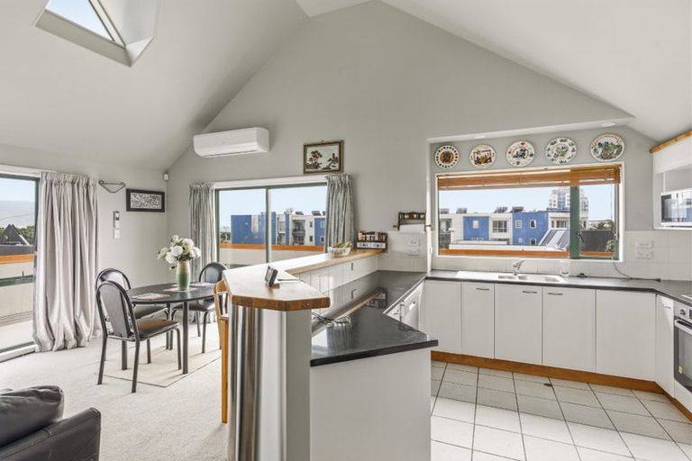 Photo of property in 3b/25 Maclean Street, Paraparaumu Beach, Paraparaumu, 5032