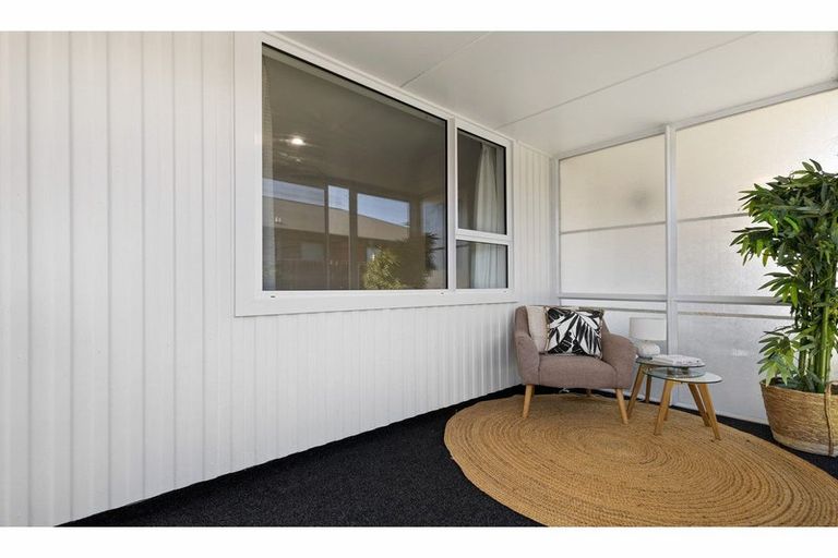 Photo of property in 2/519 Hereford Street, Linwood, Christchurch, 8011