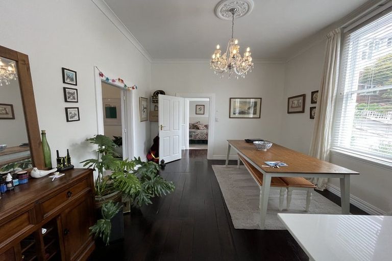 Photo of property in 49 Aurora Terrace, Kelburn, Wellington, 6012