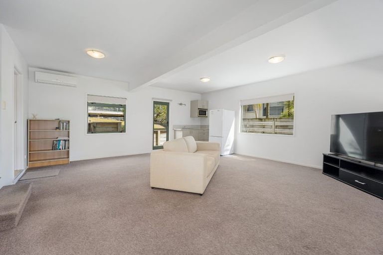 Photo of property in 14 Acacia Road, Torbay, Auckland, 0632