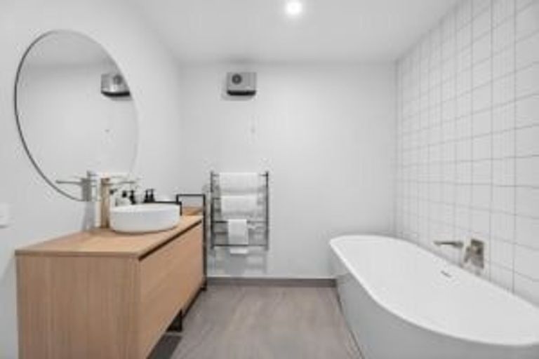 Photo of property in 53 Northburn Road, Wanaka, 9305