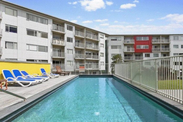 Photo of property in Shoal Haven Apartments, 112a/130 Anzac Street, Takapuna, Auckland, 0622