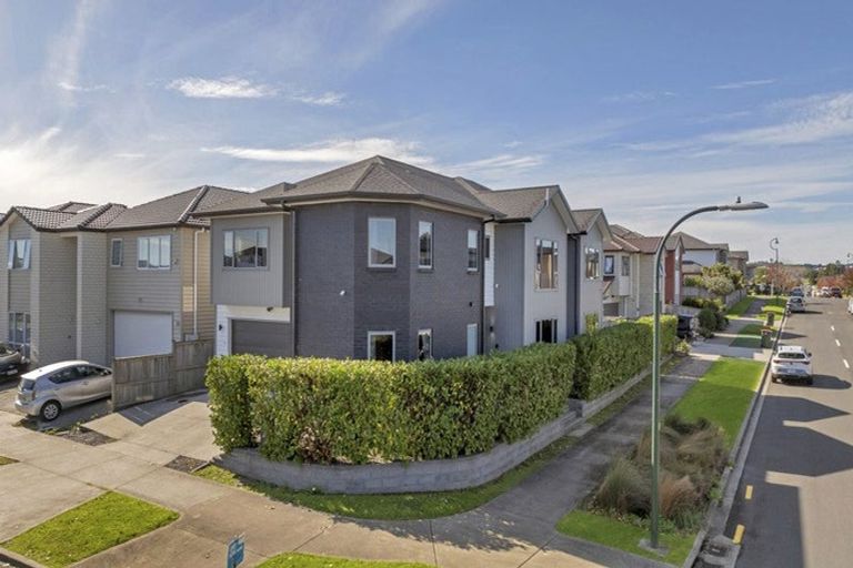 Photo of property in 26 Hikuawa Road, Flat Bush, Auckland, 2019