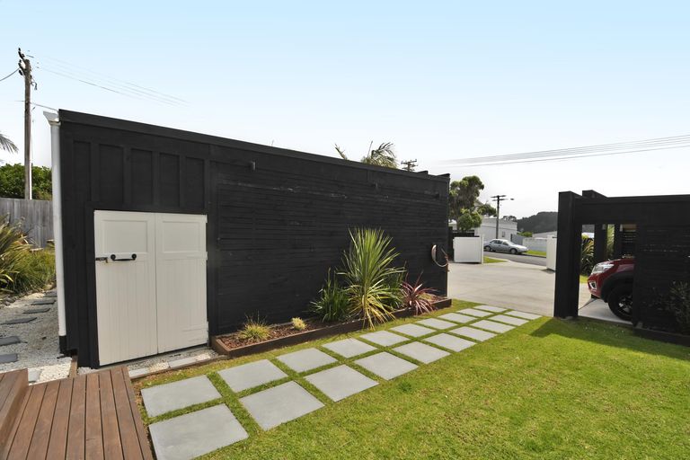 Photo of property in 12 Totara Road, Leigh, 0985