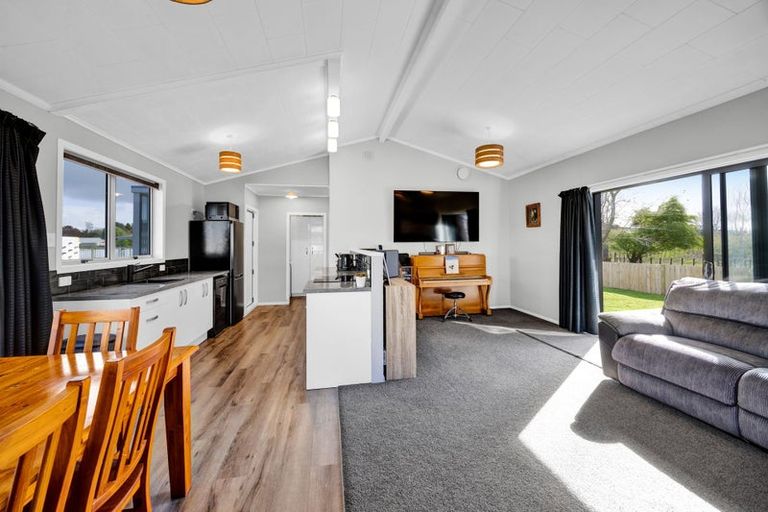 Photo of property in 10 Karaka Street, Inglewood, 4330