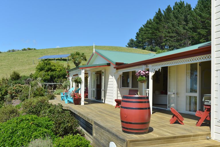 Photo of property in 10 Rangitane Road, Kerikeri, 0294