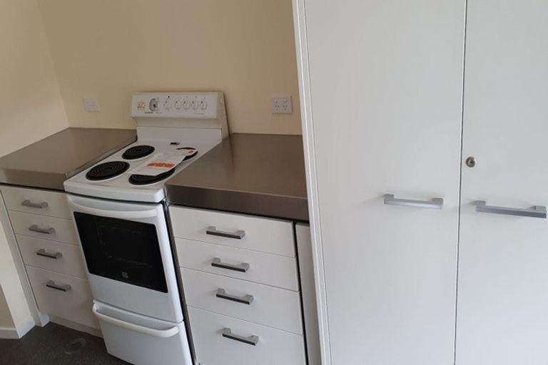 Photo of property in 21 Olivia Crescent, Tawa, Wellington, 5028