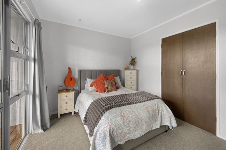 Photo of property in 345 Royal Road, Massey, Auckland, 0614