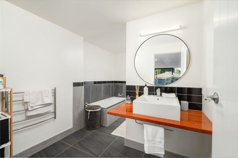 Photo of property in 34 Shepherd Road, Kerikeri, 0230