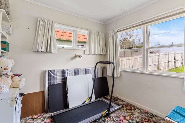 Photo of property in 1/349 Glenfield Road, Glenfield, Auckland, 0629