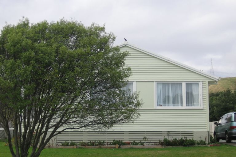 Photo of property in 21 Surprise Place, Cannons Creek, Porirua, 5024