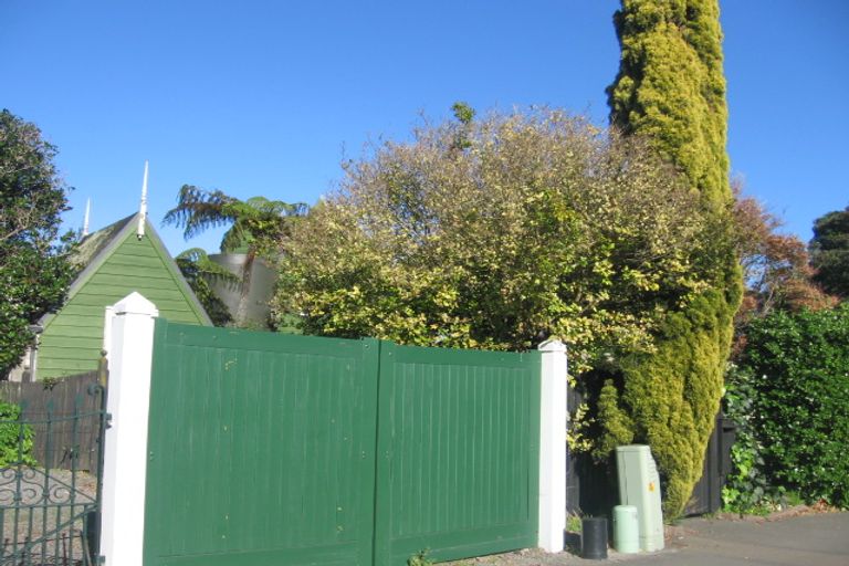 Photo of property in 64 Kings Crescent, Hutt Central, Lower Hutt, 5010