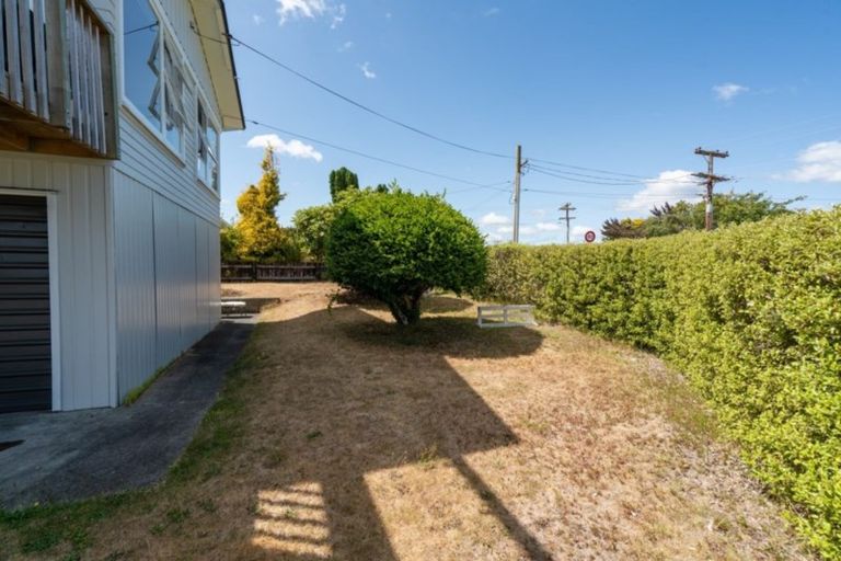 Photo of property in 38 Aubrey Crescent, Rainbow Point, Taupo, 3330