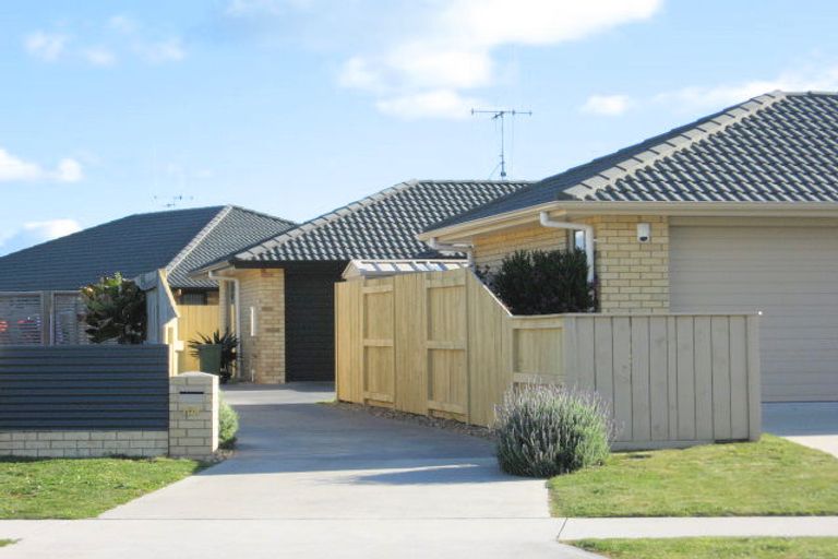 Photo of property in 708 Gloucester Road, Papamoa Beach, Papamoa, 3118