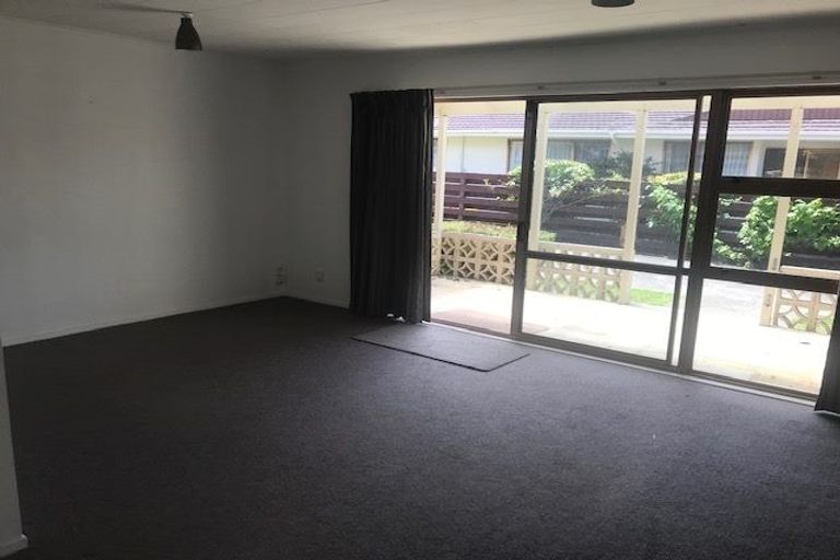 Photo of property in 2/20 Bowling Road, Greenmeadows, Napier, 4112