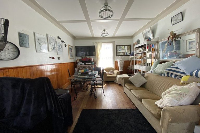 Photo of property in 605 Haowhenua Place, Hawera, 4674