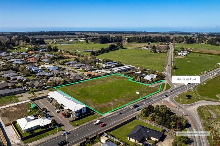 Photo of property in 2 Main North Road, Woodend, 7610