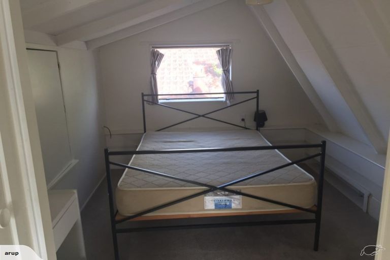 Photo of property in 2 Edgeworth Road, Glenfield, Auckland, 0629