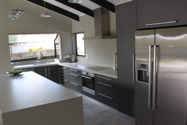 Photo of property in 310a Papamoa Beach Road, Papamoa Beach, Papamoa, 3118