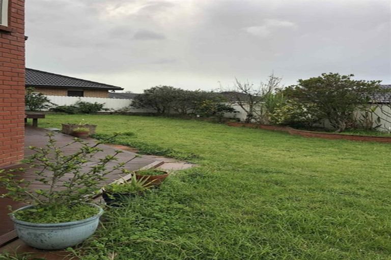 Photo of property in 13 Belcoo Crescent, East Tamaki, Auckland, 2013