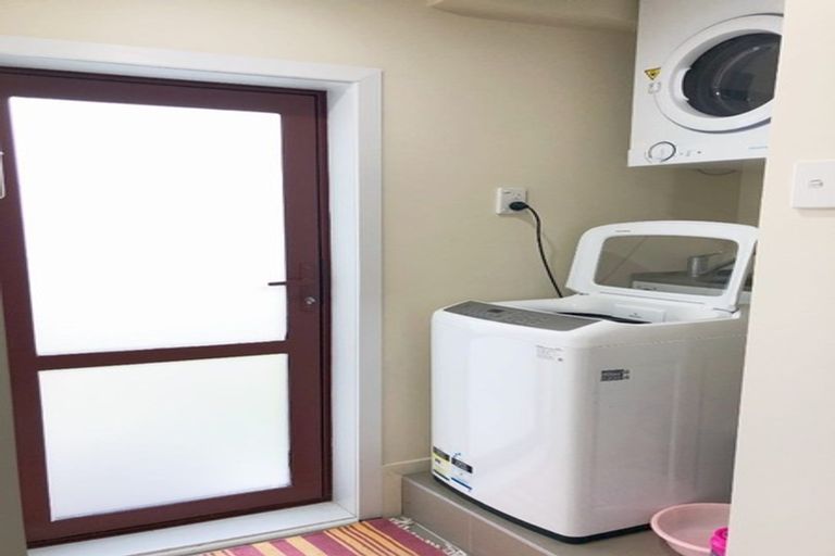 Photo of property in 227 Titirangi Road, Titirangi, Auckland, 0604