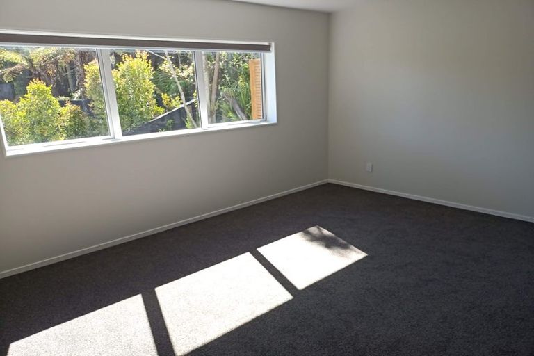 Photo of property in 39 Tui Glen Road, Birkenhead, Auckland, 0626