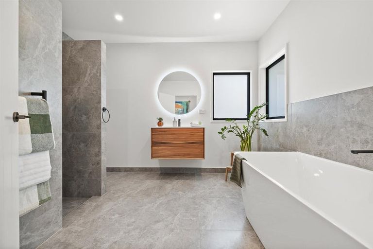 Photo of property in 114 Solan Drive, Waimauku, 0812