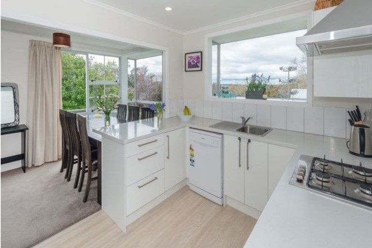 Photo of property in 46 Morrow Avenue, St Andrews, Hamilton, 3200